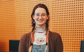 CMTN-EmmaDeVynck-Dec2021 CMTN-EmmaDeVynck-Dec2021