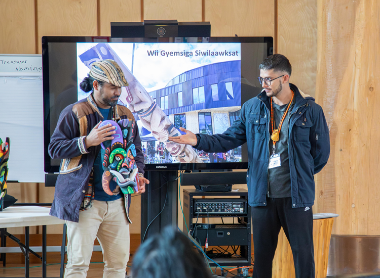 Harol and Brandon showcase a Bruncajc warrior mask in Waap Galts'ap